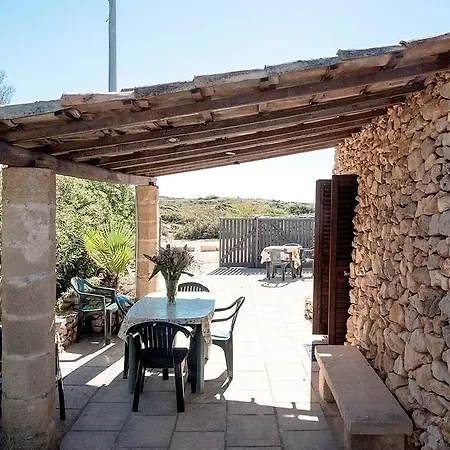 Trullo A Dieci Passi Dal Mare Nyaraló *