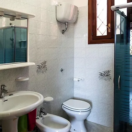 Trullo A Dieci Passi Dal Mare Nyaraló *