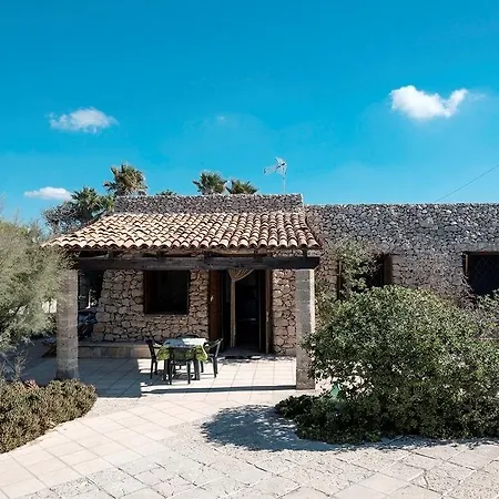 Trullo A Dieci Passi Dal Mare